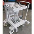 Kompakter Werkzeugwechselwagen mit Hand- oder Fußhydraulikpumpe - bis 1000 kg Werkzeuggewicht